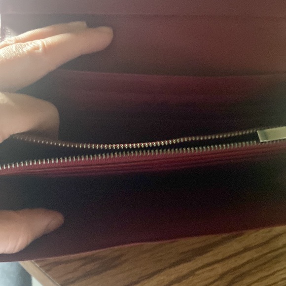 Gorgeous red Burberry long wallet with dust bag very good condition - Picture 12 of 13